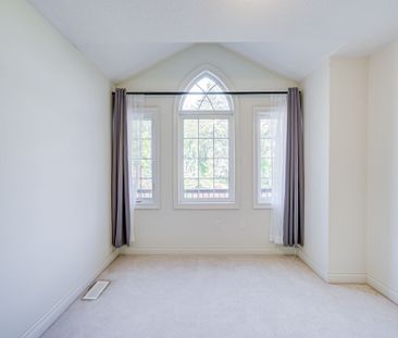 For Lease - 73 Sharonview Crescent, East Gwillimbury, Ontario - Photo 1