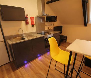 1 bedroom apartment to rent - Photo 2