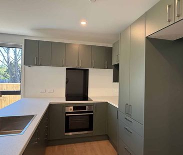 Wainuiomata 4 Bedrooms - Photo 2