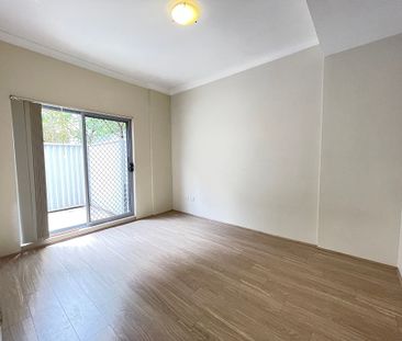 3 bed apartment for lease - Riverside Location, Electrifying Specs!! - Photo 5