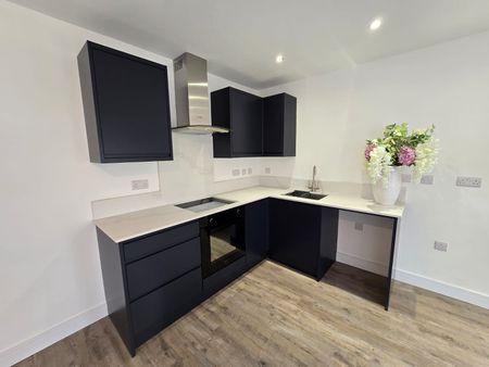 2 bedroom end terraced house - Photo 4