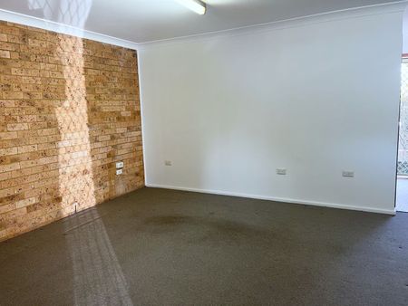 Neat & Tidy 1 Bedroom Unit - Photo 4