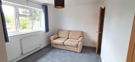 2 bed maisonette to rent in Bournehall Avenue, Bushey, WD23 - Photo 3