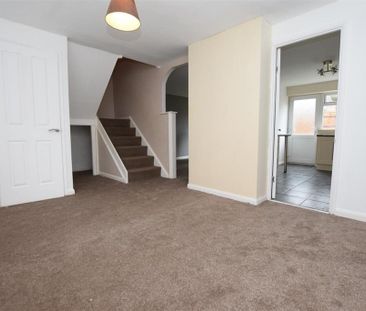 3 bedroom terraced house to rent - Photo 2