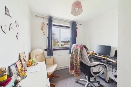 3 bedroom House in Manners Road, Reading - Photo 2