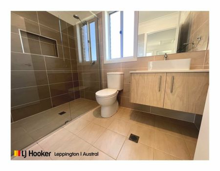 FONZI FLAT | MOVE RIGHT IN - Photo 4