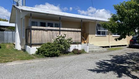 3 Bedroom Home in Redwoodtown - Photo 4