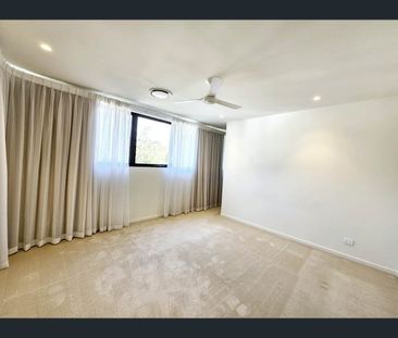 29/2 Brushbox Ct, Chapel Hill, Qld 4069 - Photo 2