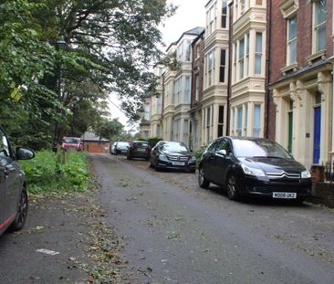 1 bed Apartment To Let - Photo 6