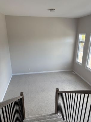 For Lease - 351 Les Emmerson Drive, Barrhaven, Ontario - Photo 1