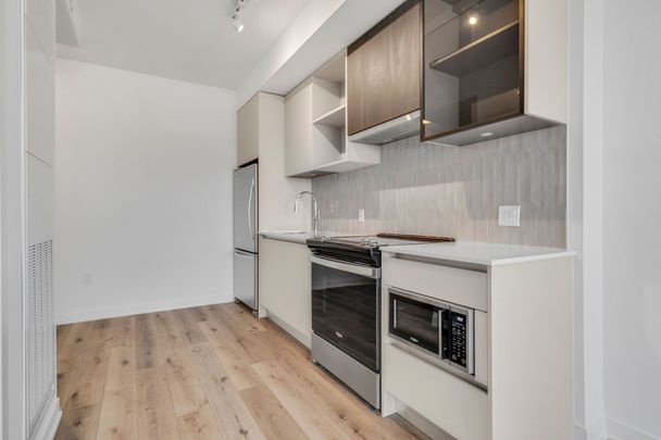 For Lease - 395 Dundas Street Unit# 628, Oakville, Ontario - Photo 1