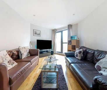 Woking, Surrey, GU21 - Photo 3