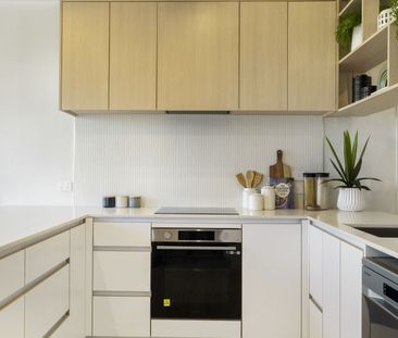 Brand New in Mount Albert! - Photo 1