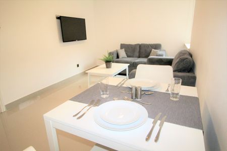 Flat 48, Samara Plaza, LS2 9DU, Leeds - Photo 2