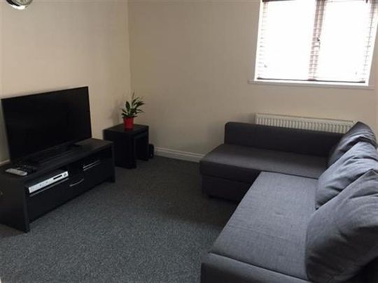 3 bedroom House To Let - Photo 1