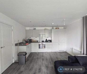 1 bedroom in a flat share to rent - Photo 1