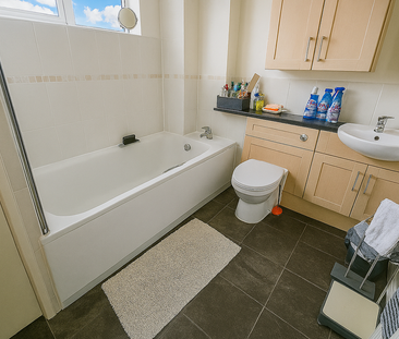 1 bedroom in a house share to rent - Photo 5