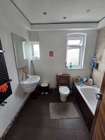 1 bedroom semi-detached house to rent - Photo 5