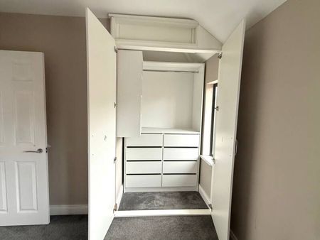 Part Furnished 2 bedroom semi detached - Photo 4
