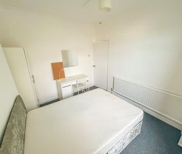 4 bedroom house share to rent - Photo 3