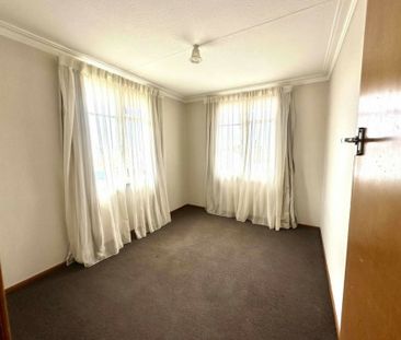 Three bedroom home - Periodic tenancy or short term - Photo 5
