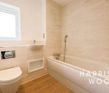 3 bedroom detached house to rent - Photo 2