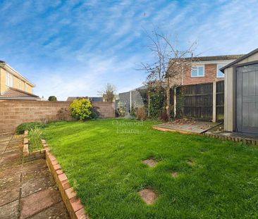 3 bedroom detached house to rent - Photo 2