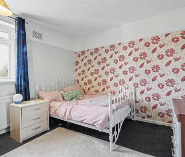 4 bedroom terraced house to rent - Photo 4