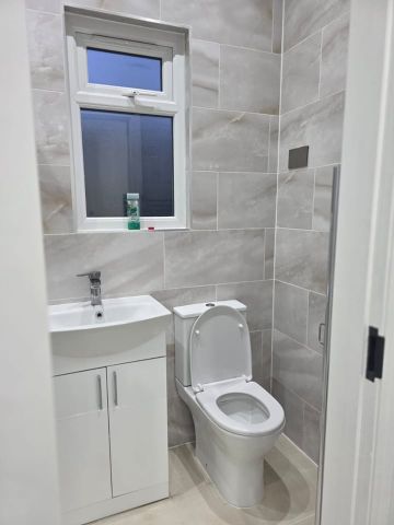 1 Bed Flat, Westbury Road, HA0 - Photo 4