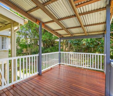 Welcome to Your New Home - A Classic Queenslander Close to it All! - Photo 3