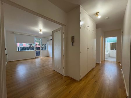 1/15 Wheatland Road, Malvern VIC 3144 - Photo 5