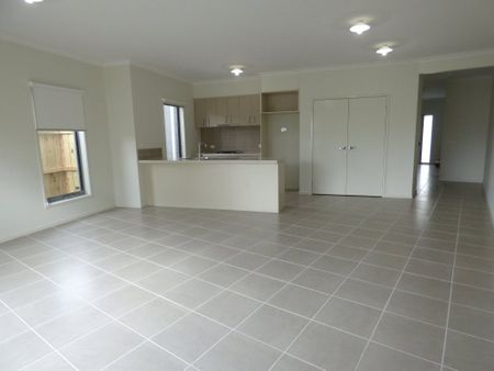 29 Grantham Walk - Photo 2