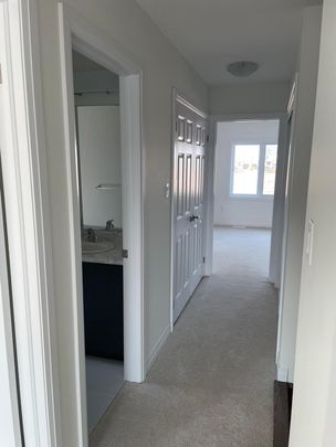 For Lease - 148 Port Crescent, Welland, Ontario - Photo 1