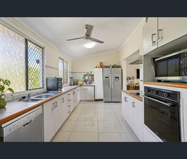 7 Buunong Avenue, Kelso, Qld 4815 - Photo 2