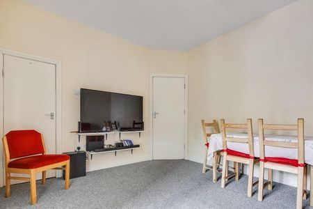 4 bedroom terraced house to rent - Photo 2