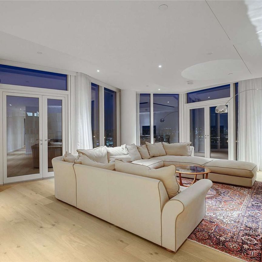 A superb four bedroom penthouse in Prospect Way - Photo 1