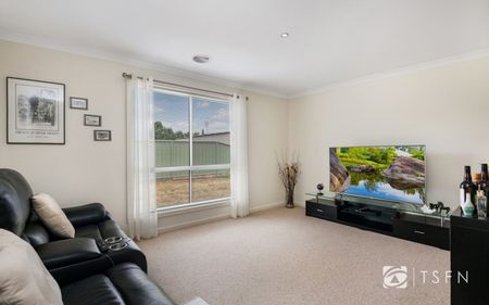 6 Coal Court, Epsom - Photo 3