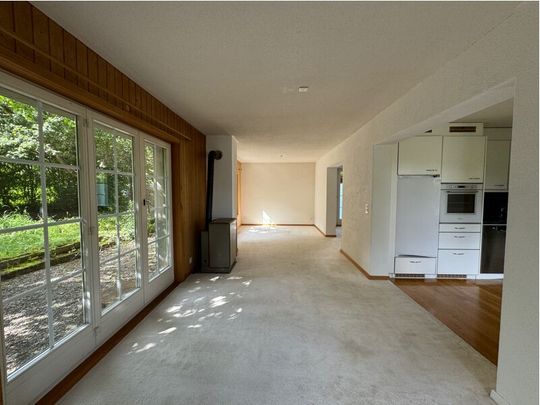 For rent: Spacious 4.5-room apartment with garden in Belp - Foto 1