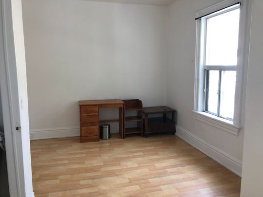 For Lease - 73 Cecil Street Unit# 2, Toronto, Ontario - Photo 1