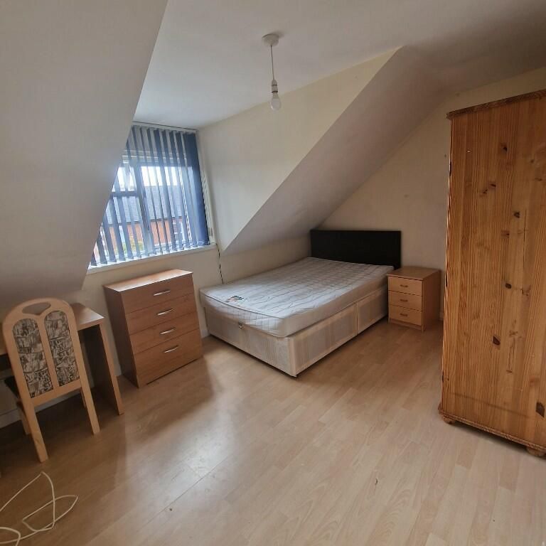 7 bedroom maisonette to rent - Photo 1