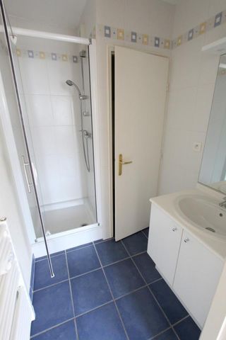 Location Appartement 2 pièces 33m² NANTES 44000 - Photo 3