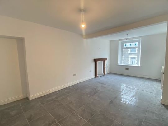 Part Street, Blaina, ABERTILLERY - Photo 1