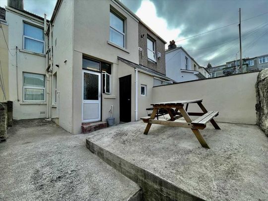 4 bedroom house share to rent - Photo 1