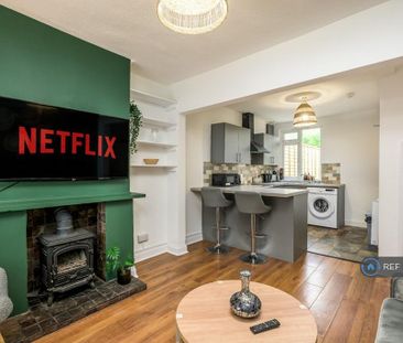 2 bedroom terraced house to rent - Photo 4