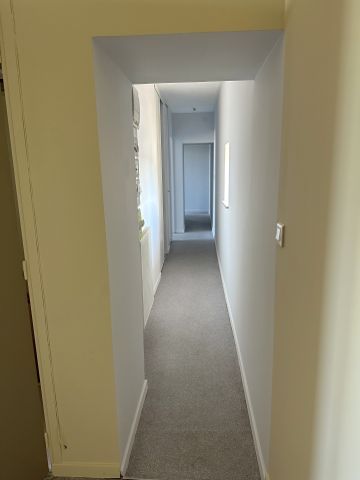 ROANNE - T4 - 85M² - Photo 3