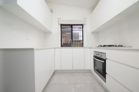 Three Bedroom Updated Family Home- Water Included! - Photo 5