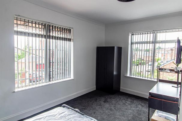 1 bedroom in a house share to rent - Photo 1