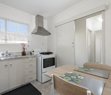 Little Gem - Photo 2