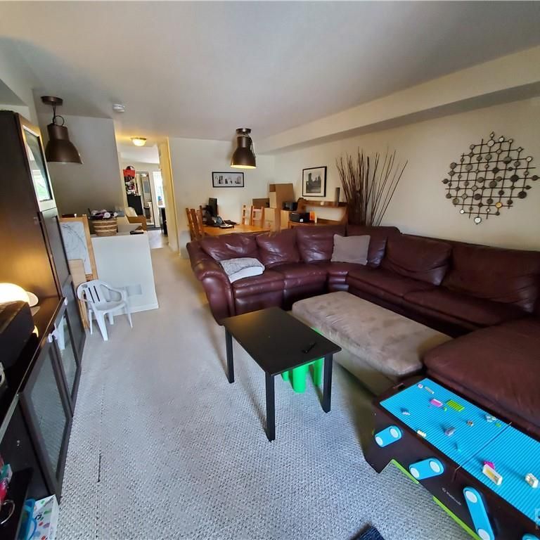 For Lease - 114 Paseo Private, South of Baseline to Knoxdale, Ontario - Photo 1