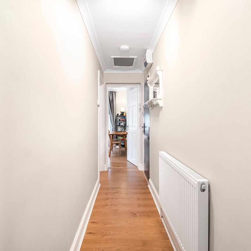 Brook House, Cranleigh Street - Photo 1